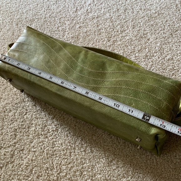 Rachel Lynn Soft Genuine Leather Green Purse/Shoulder Bag With Silver Accents - Picture 11 of 17